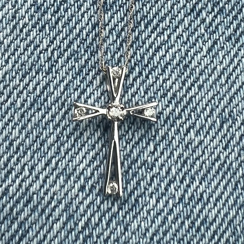 White gold 10k cross necklace